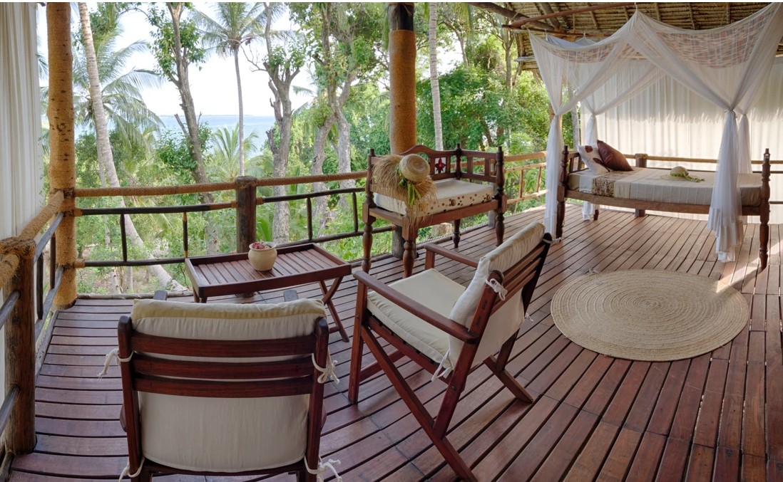 Pole Pole Bungalows thumbnail 2